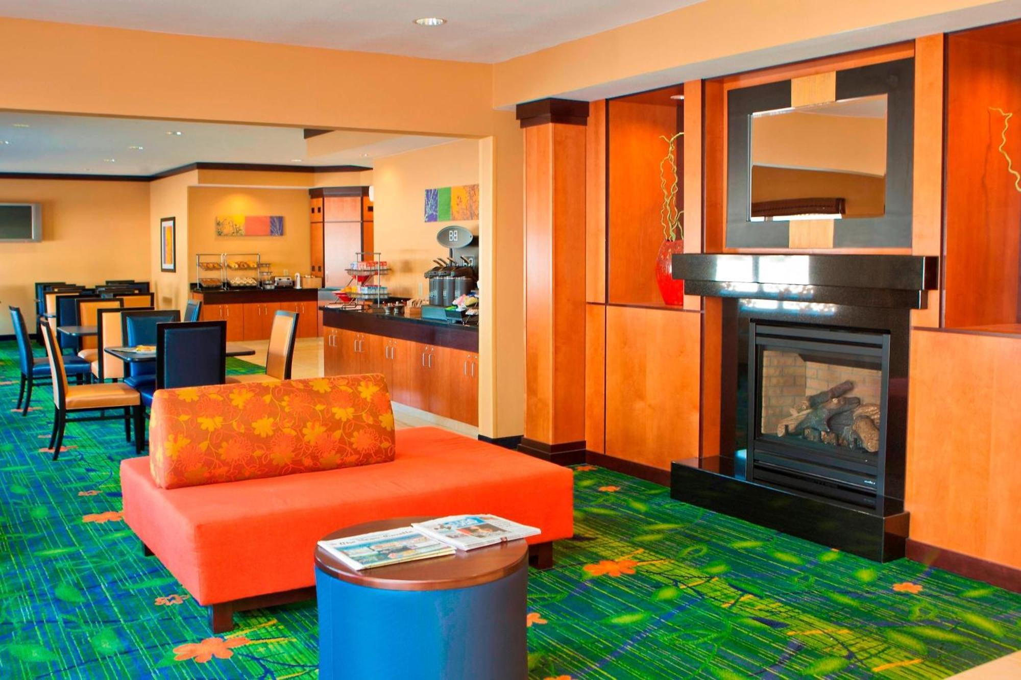 Fairfield & North/plainfield Hotel